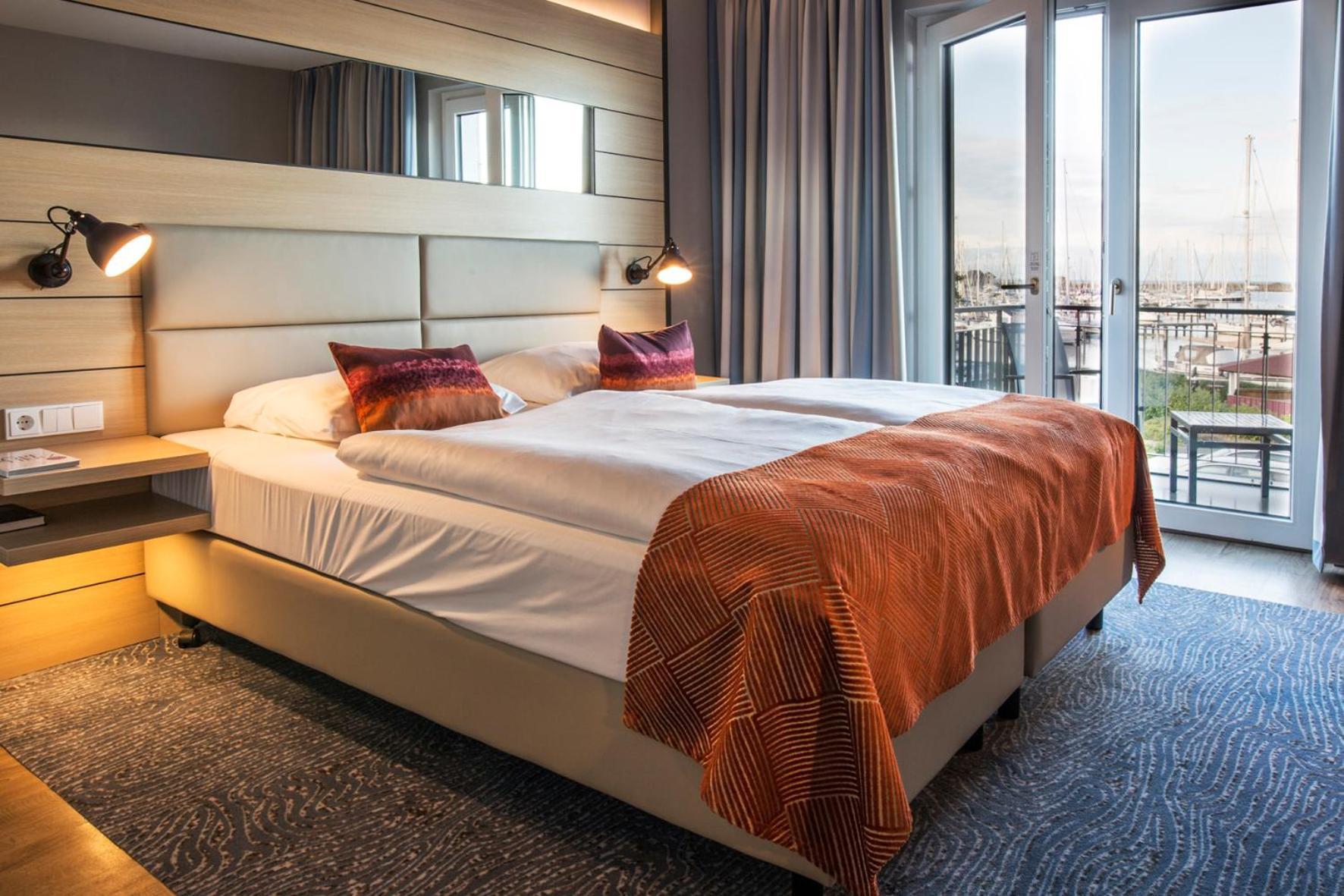 Hafenhotel Meereszeiten Heiligenhafen Εξωτερικό φωτογραφία