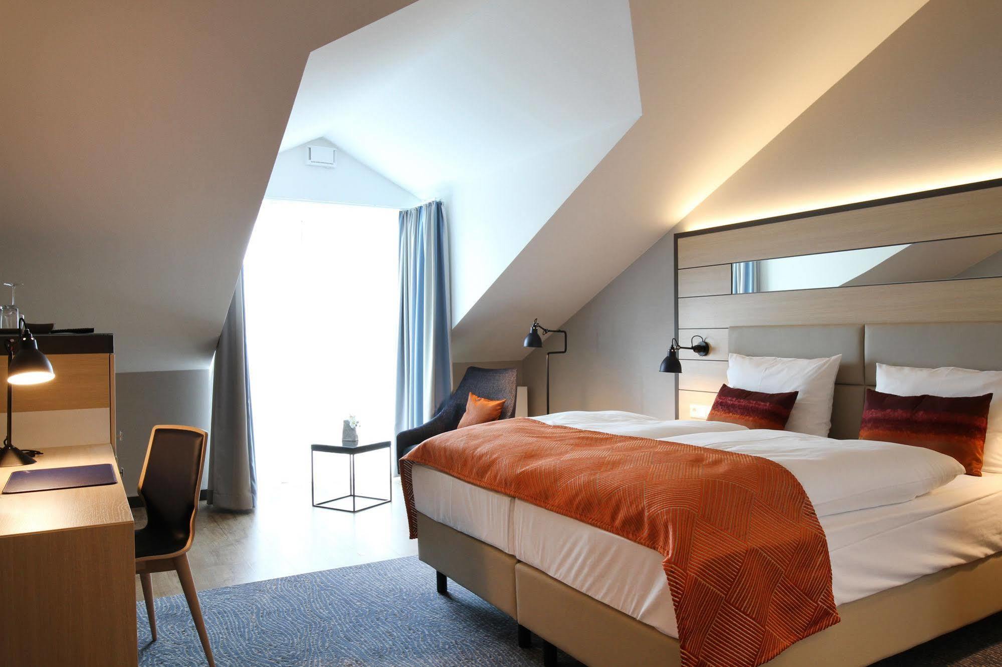 Hafenhotel Meereszeiten Heiligenhafen Εξωτερικό φωτογραφία