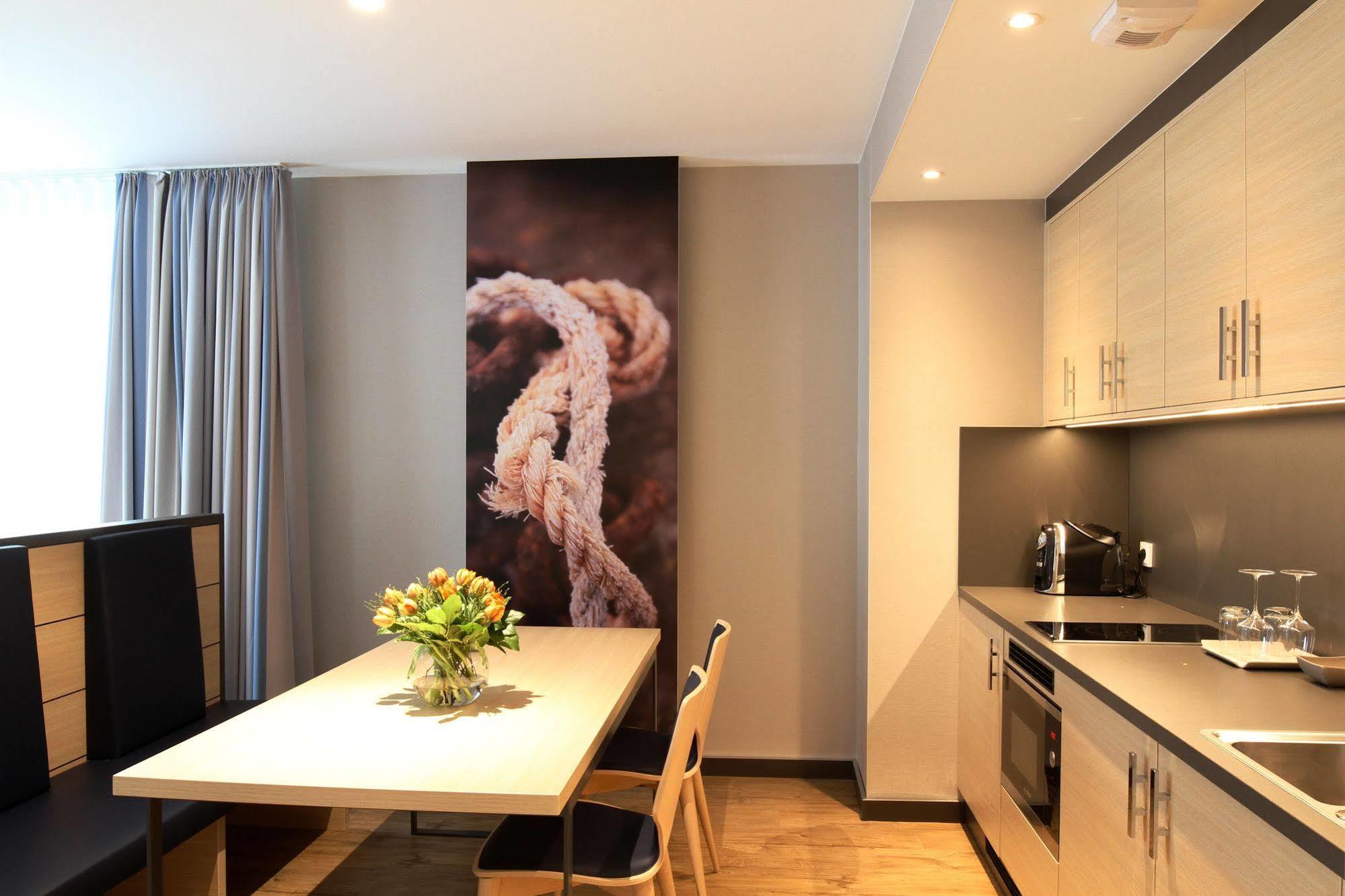 Hafenhotel Meereszeiten Heiligenhafen Εξωτερικό φωτογραφία