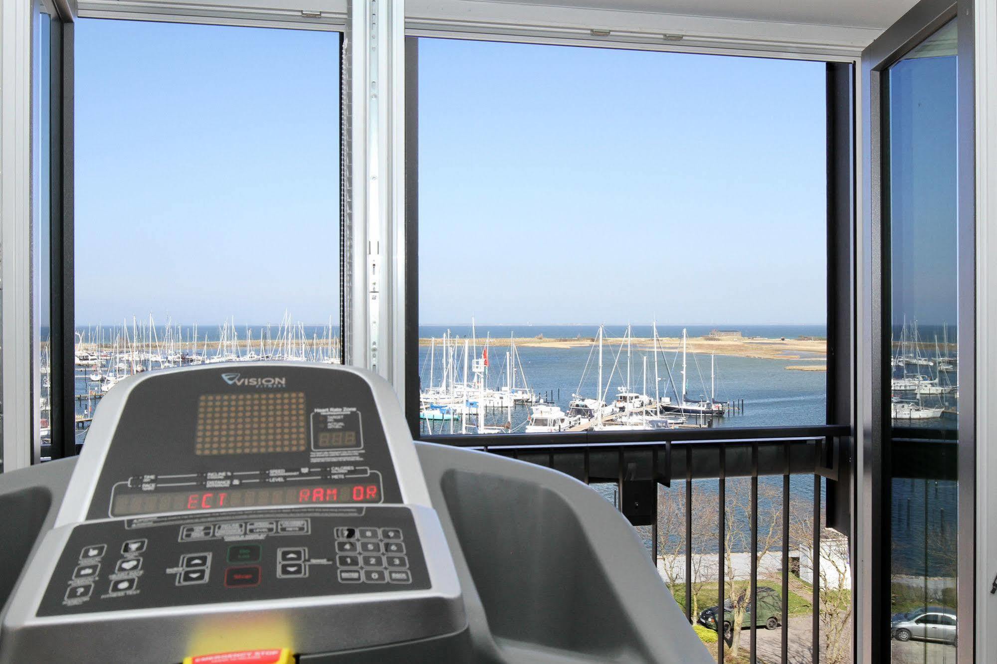Hafenhotel Meereszeiten Heiligenhafen Εξωτερικό φωτογραφία